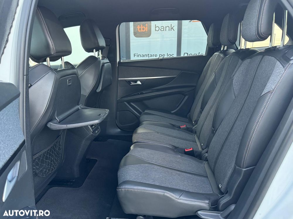Peugeot 5008 - 14