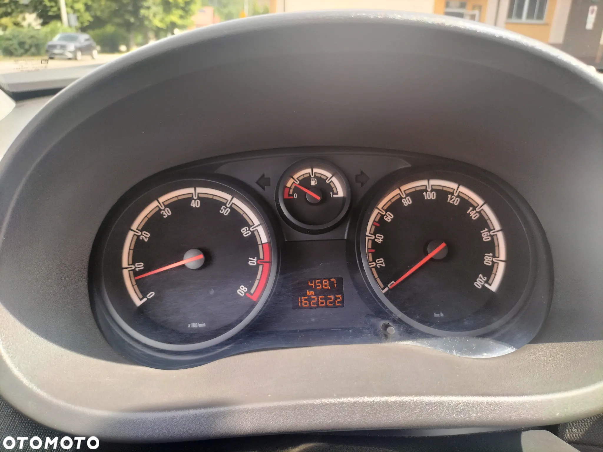 Opel Corsa 1.2 16V Essentia - 10