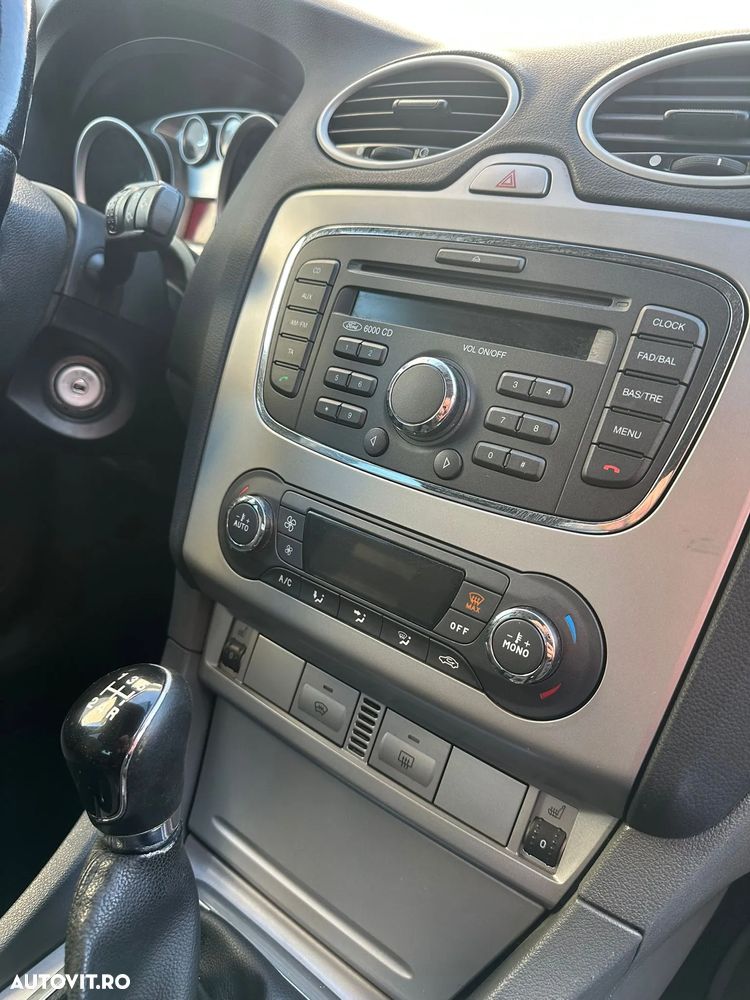 Ford Focus 1.6i Trend Champions League - 10