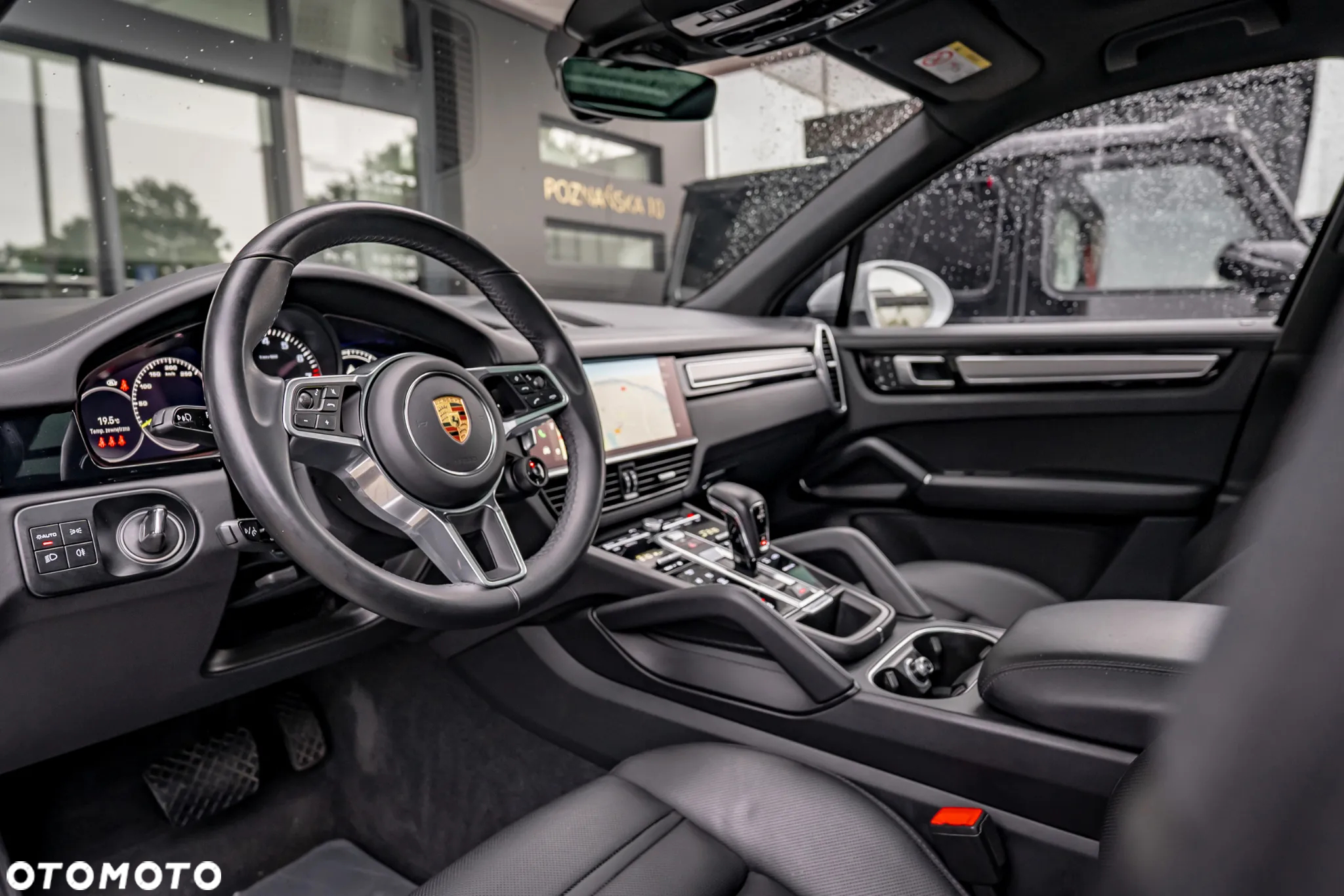 Porsche Cayenne - 25