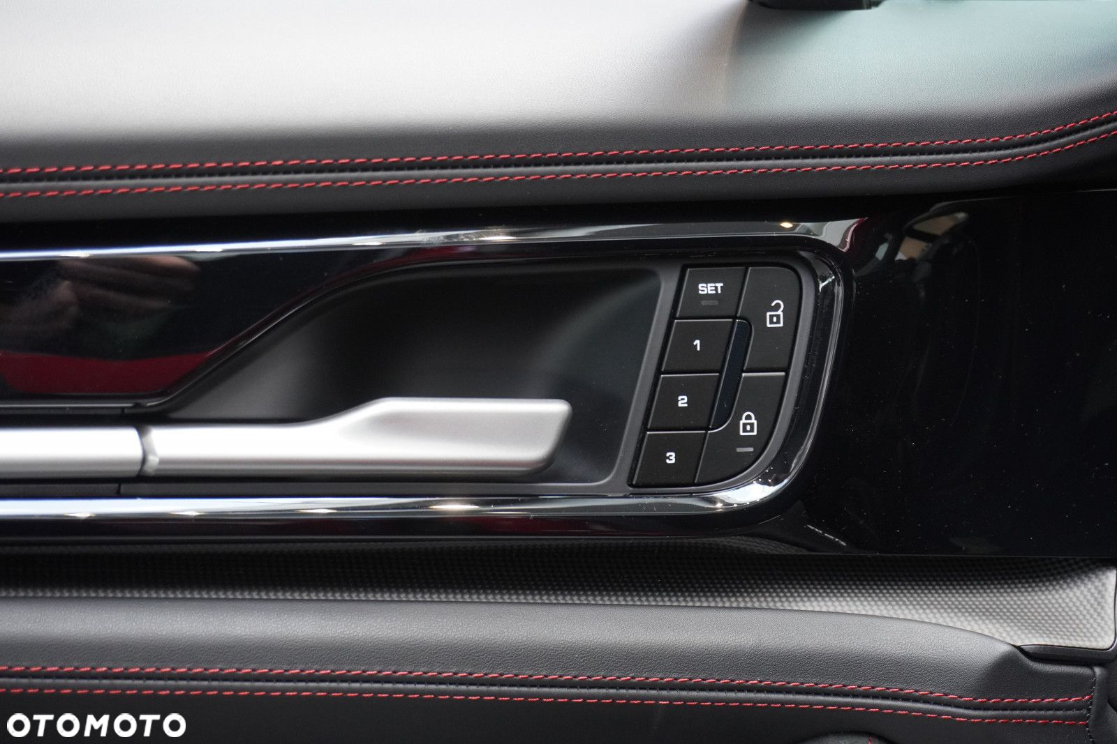 Porsche Panamera - 12