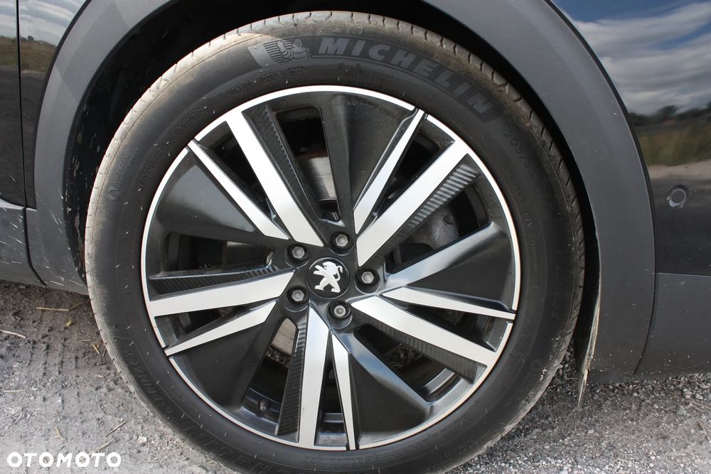Peugeot 3008 Hybrid4 300 e-EAT8 GT - 8