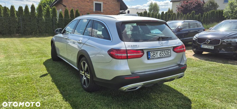 Mercedes-Benz Klasa E 220 d 4Matic 9G-TRONIC - 4