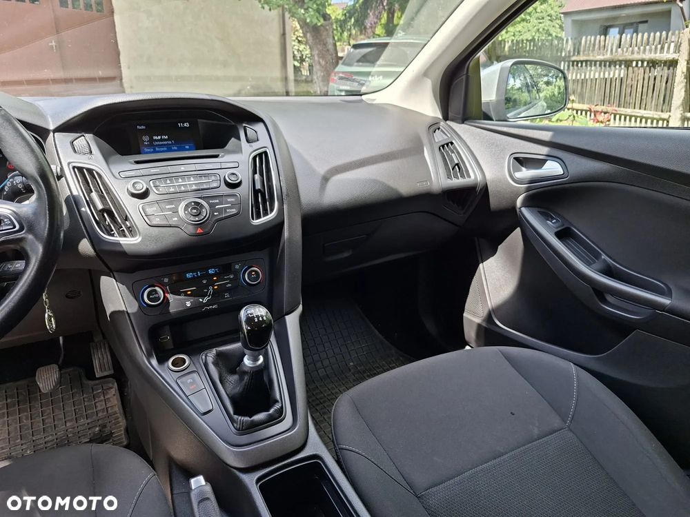 Ford Focus 1.0 EcoBoost Trend - 11