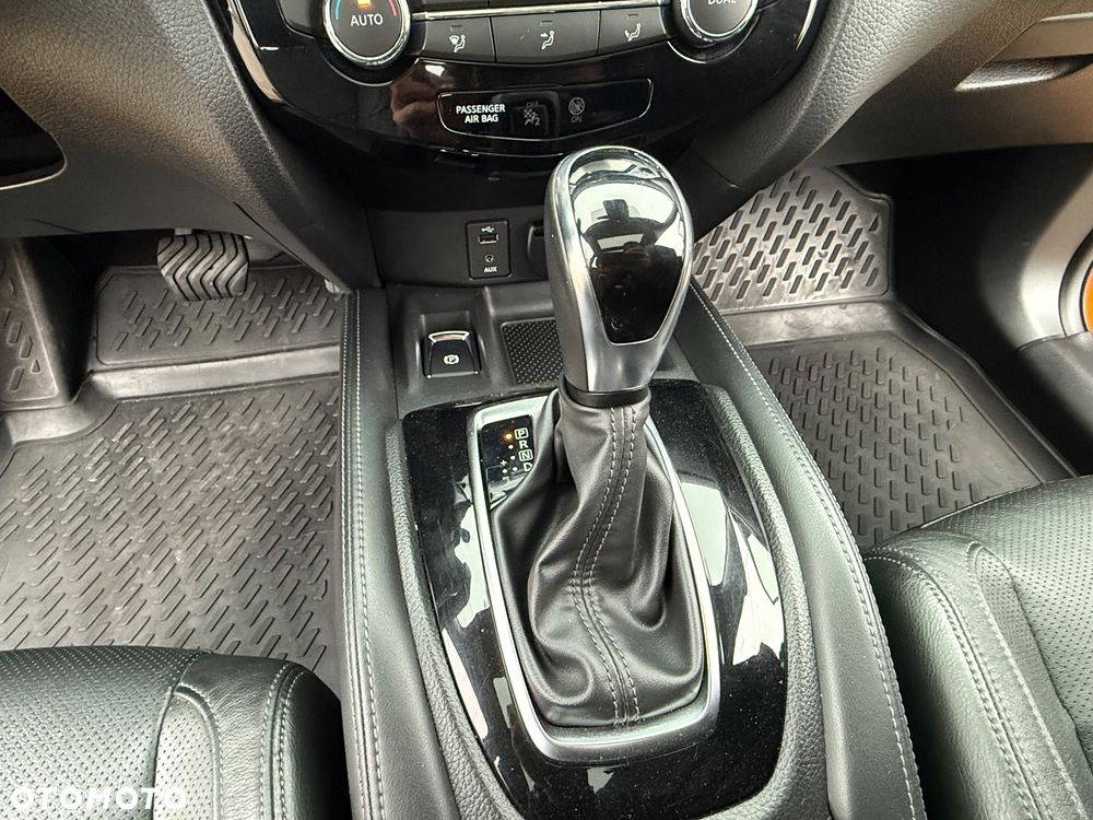 Nissan X-Trail 2.0 dCi Tekna 4WD Xtronic 7os - 19