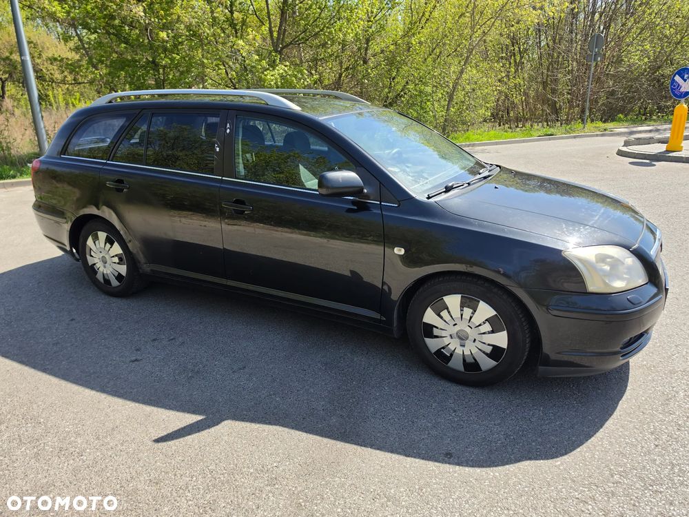 Toyota Avensis 1.8 VVT-i Executive - 3