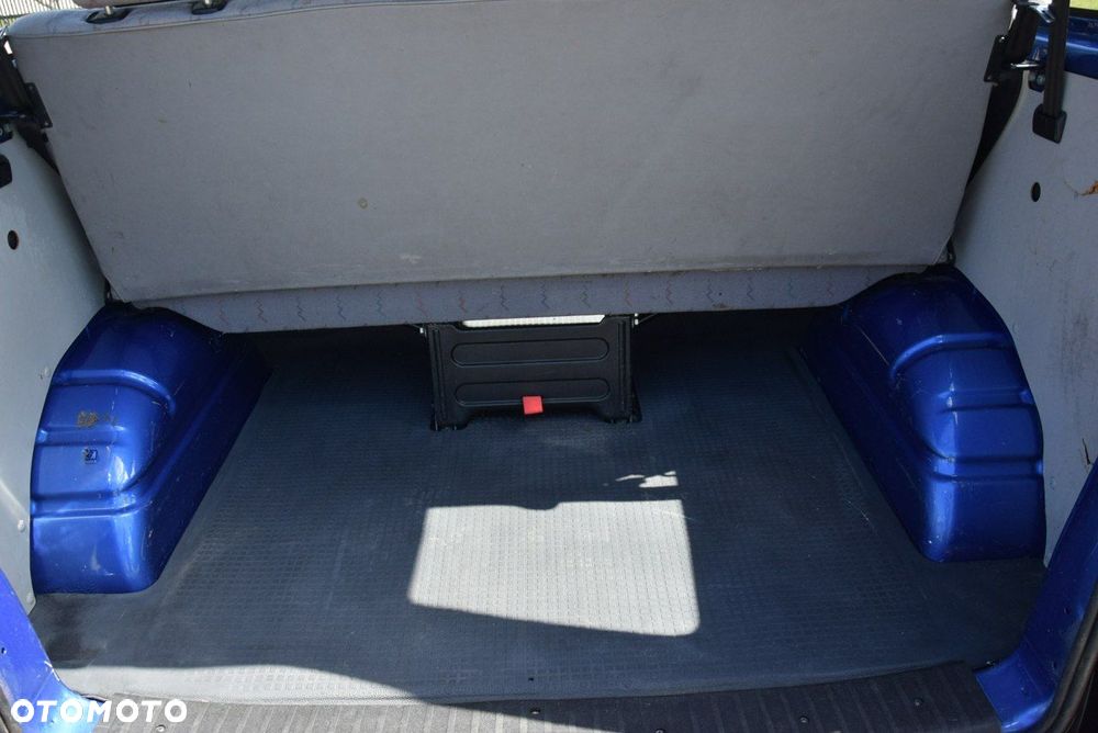 Volkswagen Transporter - 24