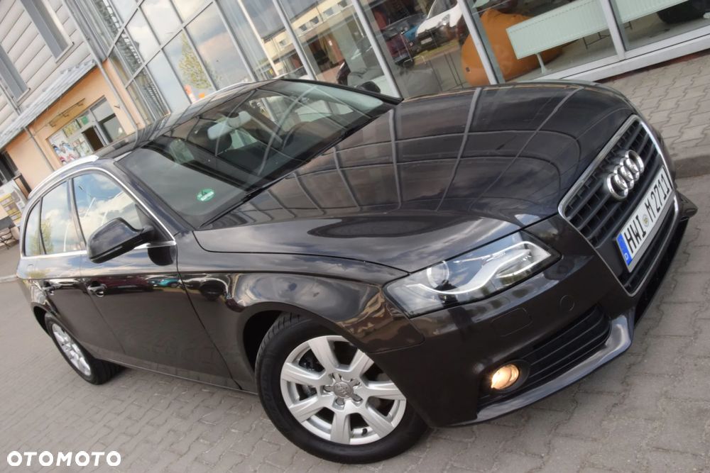 Audi A4 Avant - 11