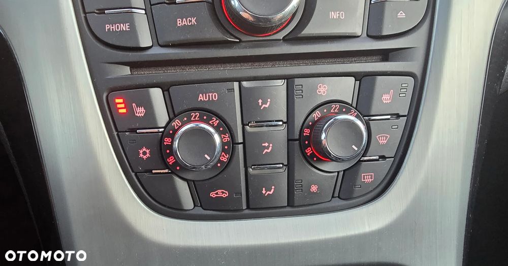 Opel Astra 1.4 Turbo - 11