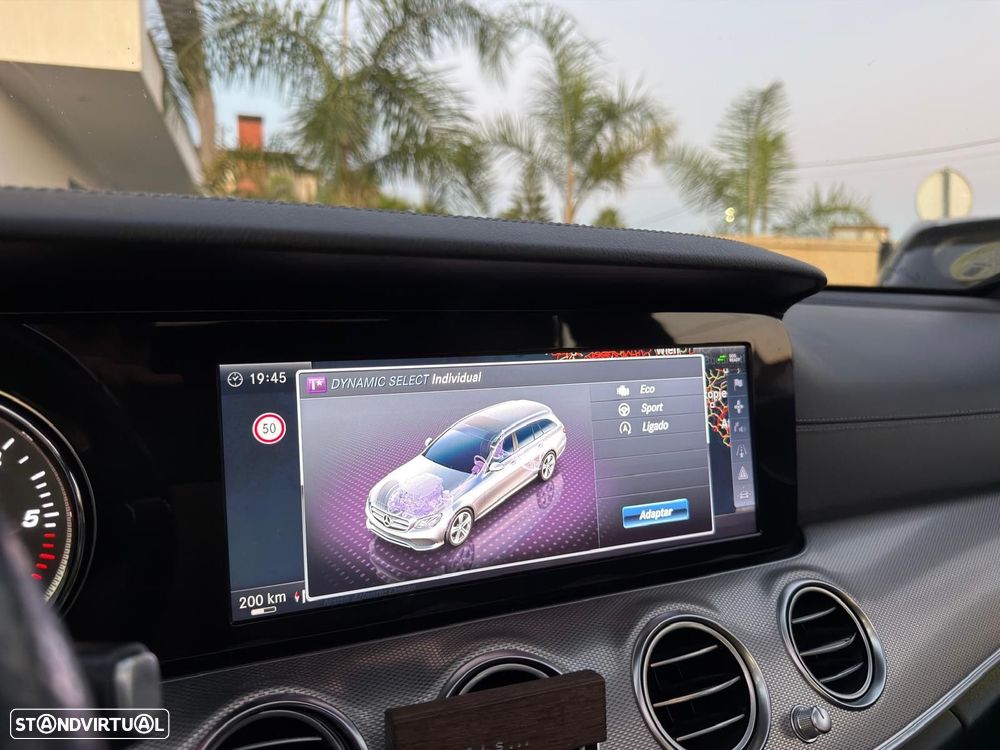 Mercedes-Benz E 220 d AMG - 40