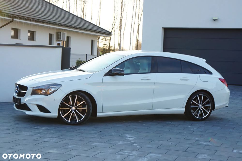 Mercedes-Benz CLA 180 7G-DCT UrbanStyle Edition - 8