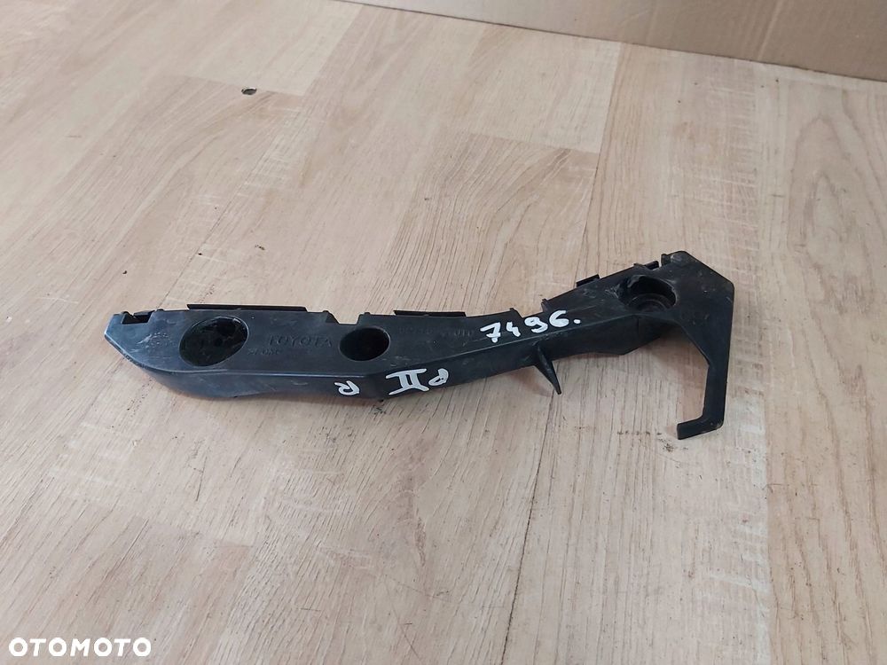 Toyota Prius II ślizg zderzaka przód prawy