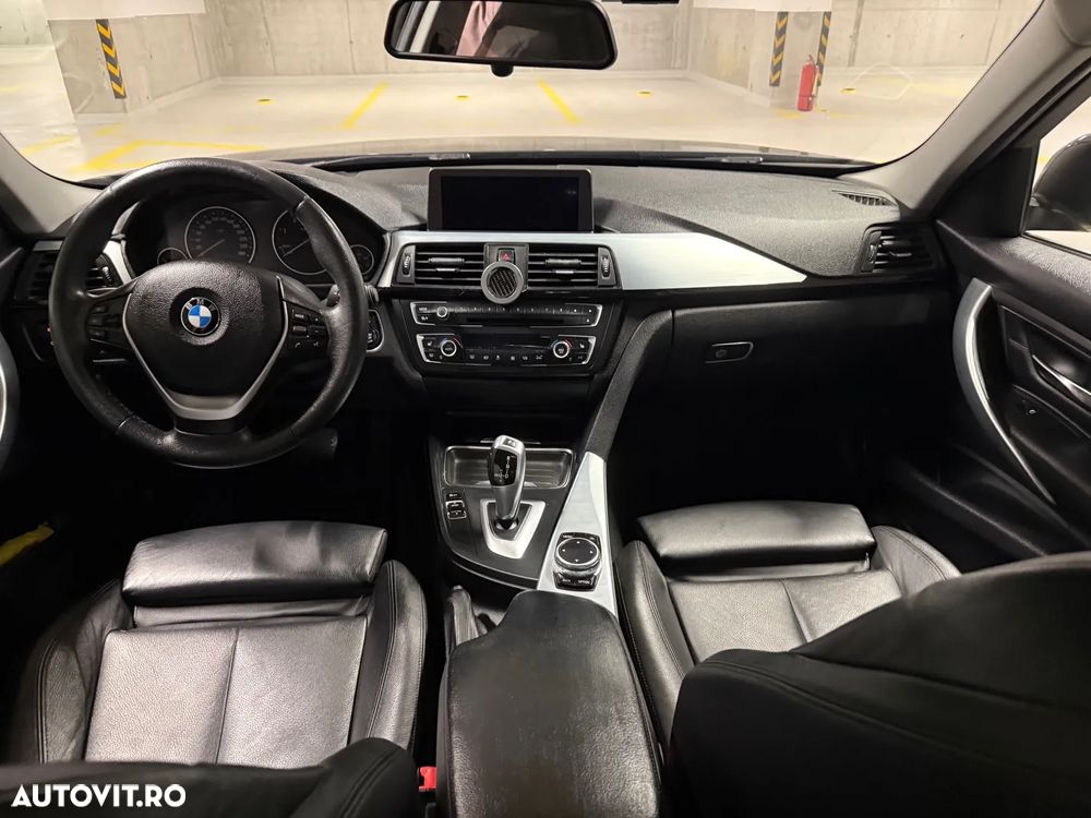 BMW Seria 3 320d Efficient Dynamic Edition Aut. Sport Line - 12