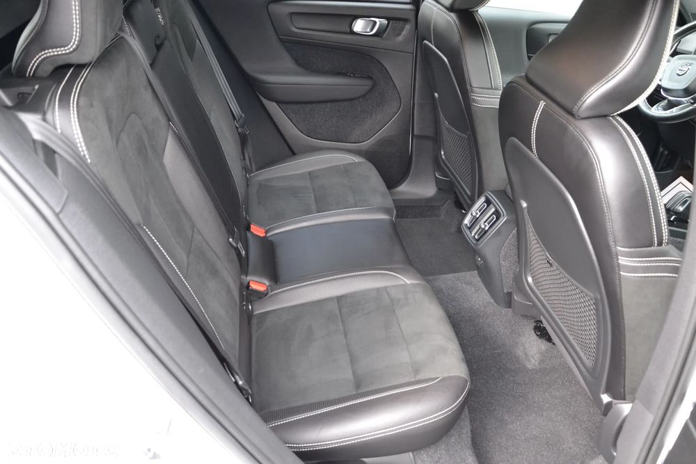 Volvo XC 40 D3 AWD R-Design - 8