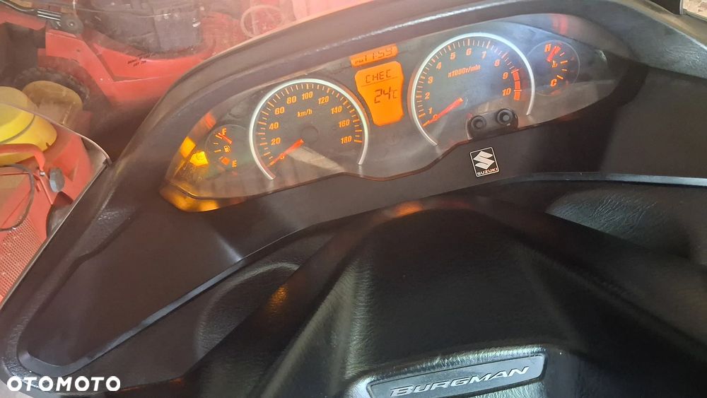 Suzuki Burgman - 10