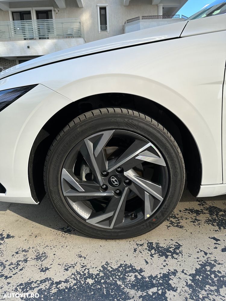 Hyundai Elantra 1.6 l 123 CP CVT Exclusive - 9