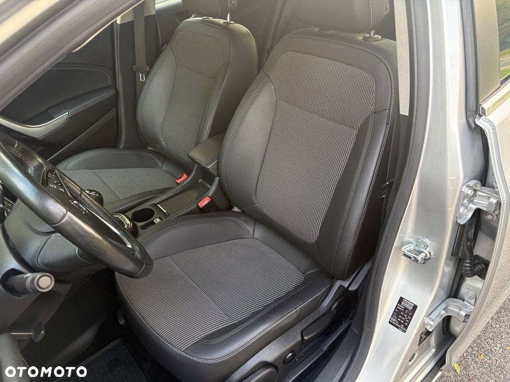 Opel Astra 1.6 T SIDI Cosmo S&S - 15