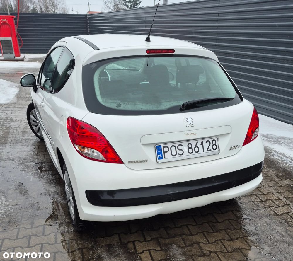 Peugeot 207 - 3