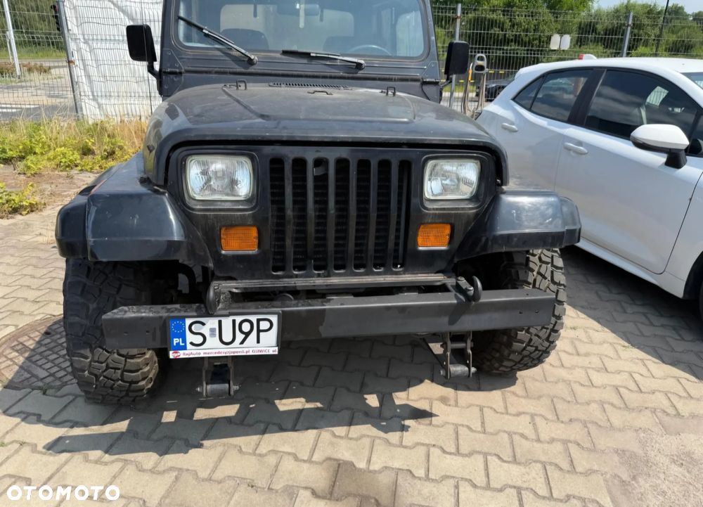 Jeep Wrangler - 11