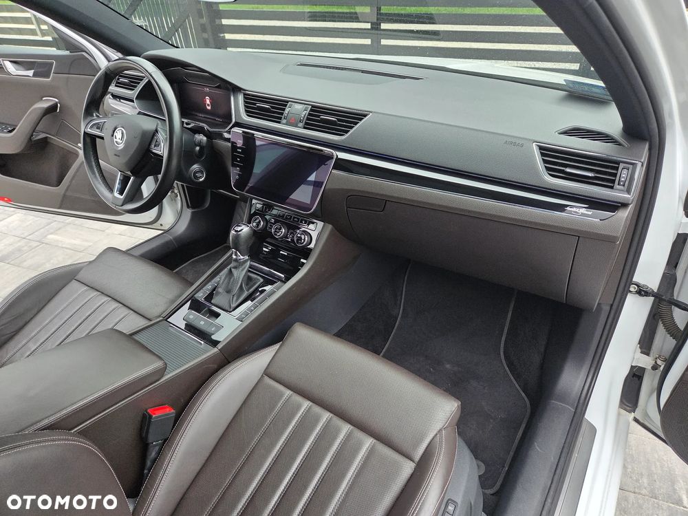 Skoda Superb 2.0 TDI SCR 4x4 L&K DSG - 26