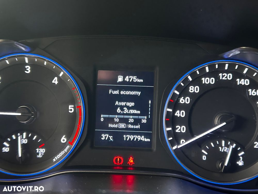 Hyundai KONA - 9