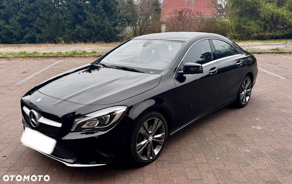 Mercedes-Benz CLA 180 7G-DCT Urban - 1