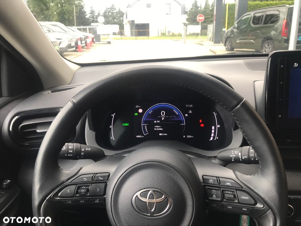 Toyota Yaris Hybrid 1.5 Style - 25