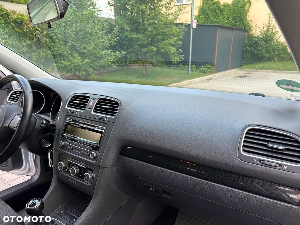 Volkswagen Golf - 14