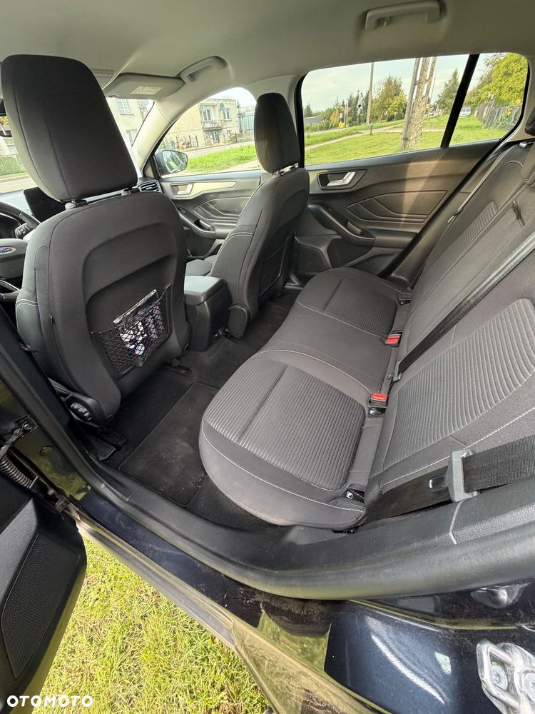 Ford Focus 1.0 EcoBoost Titanium - 11