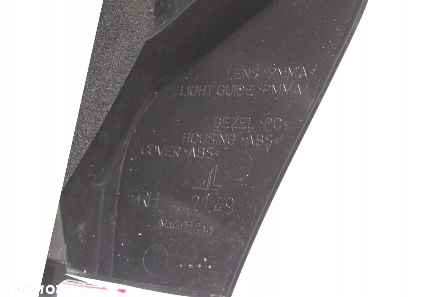 LAMPA TYŁ PRAWY PRAWA VOLVO V60 12r - 8
