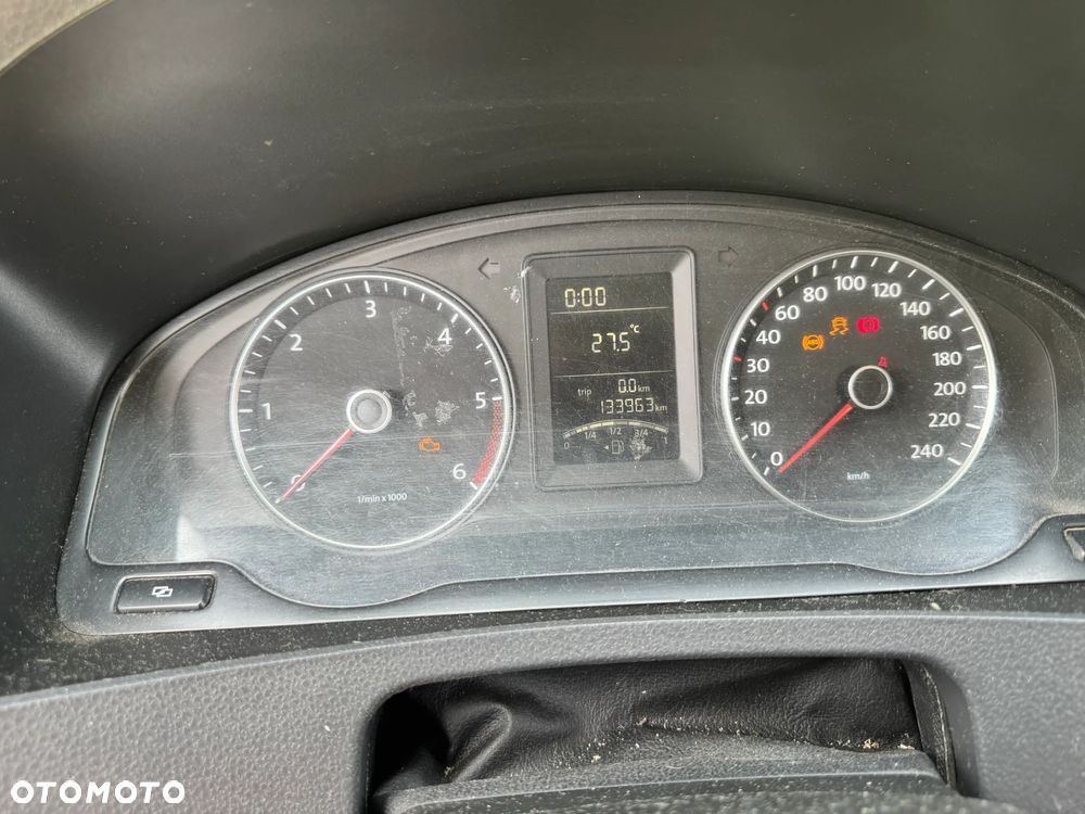 Volkswagen T5 - 15