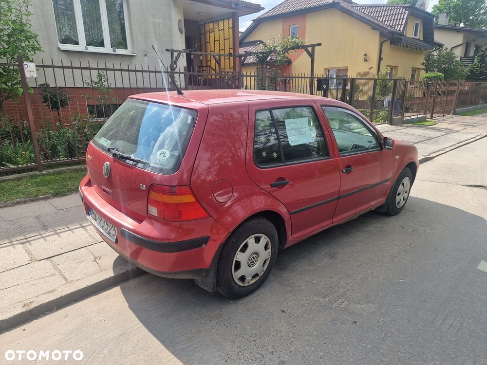 Volkswagen Golf - 6