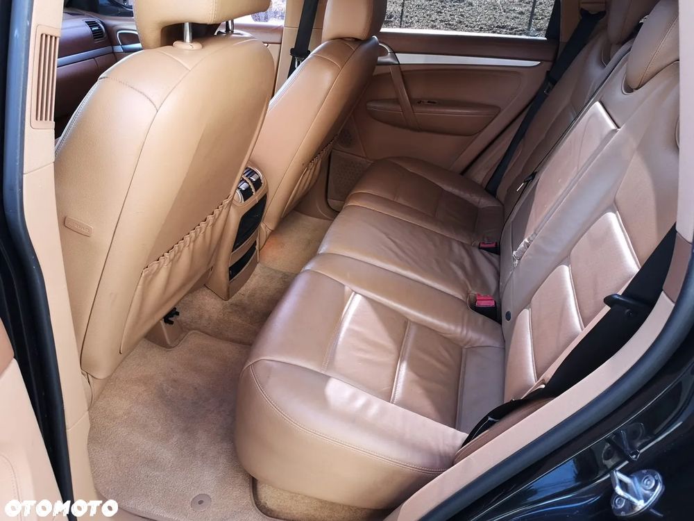 Porsche Cayenne - 29