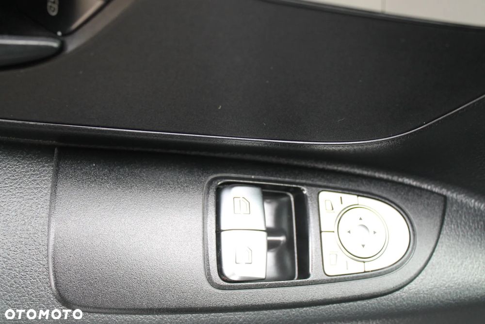Mercedes-Benz VITO - 29