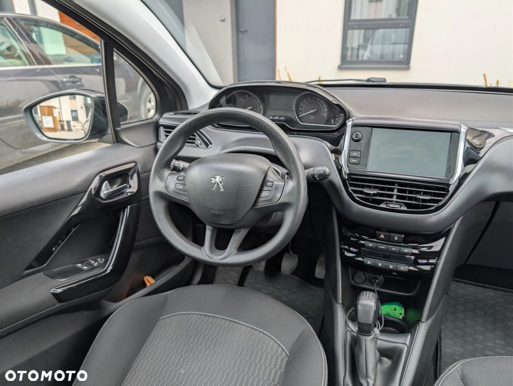 Peugeot 208 PureTech 82 Allure - 11