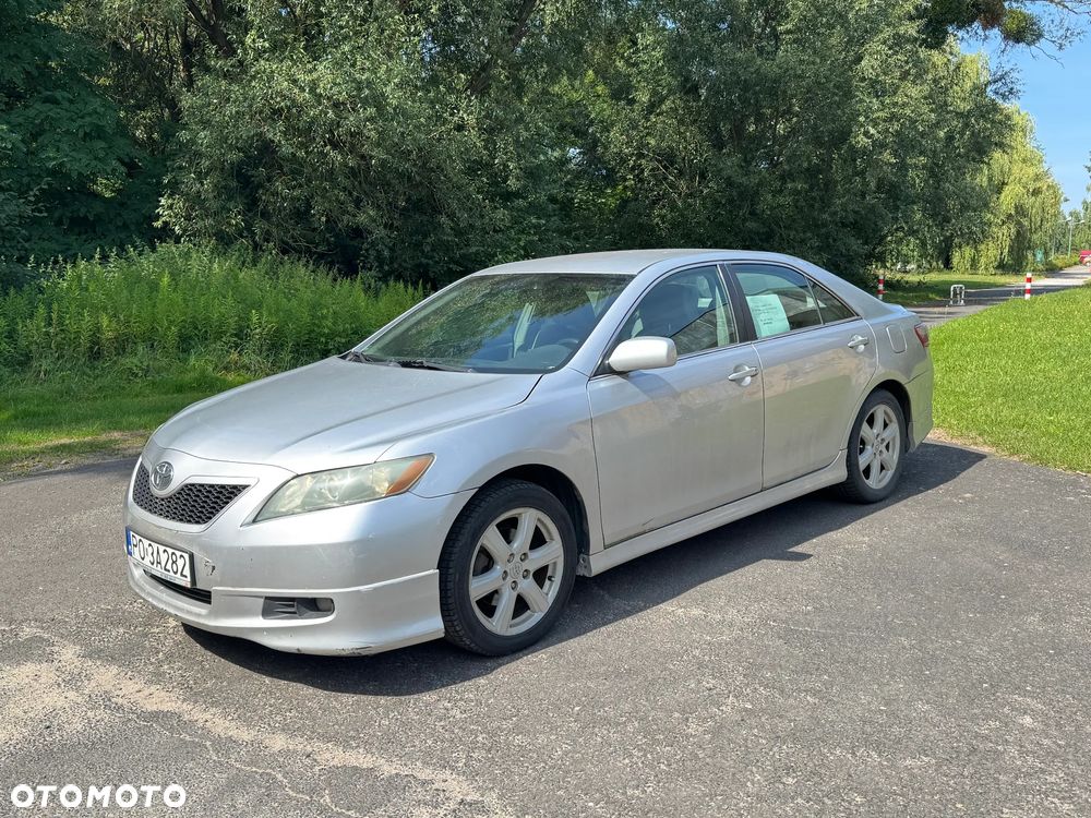 Toyota Camry 2.4 SE - 1