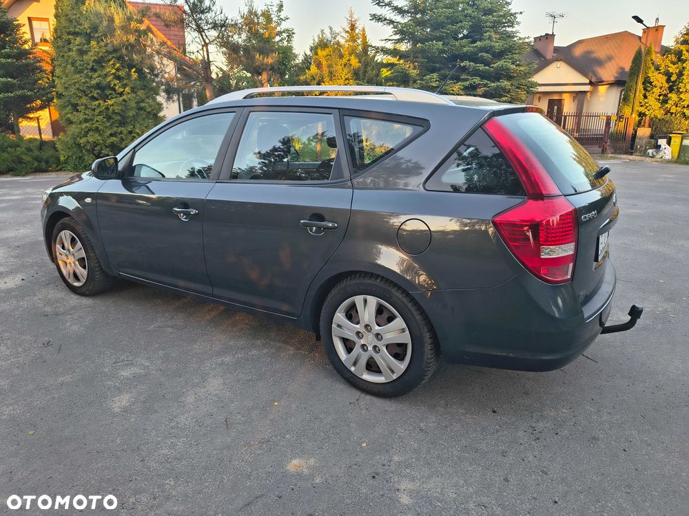 Kia Ceed - 3