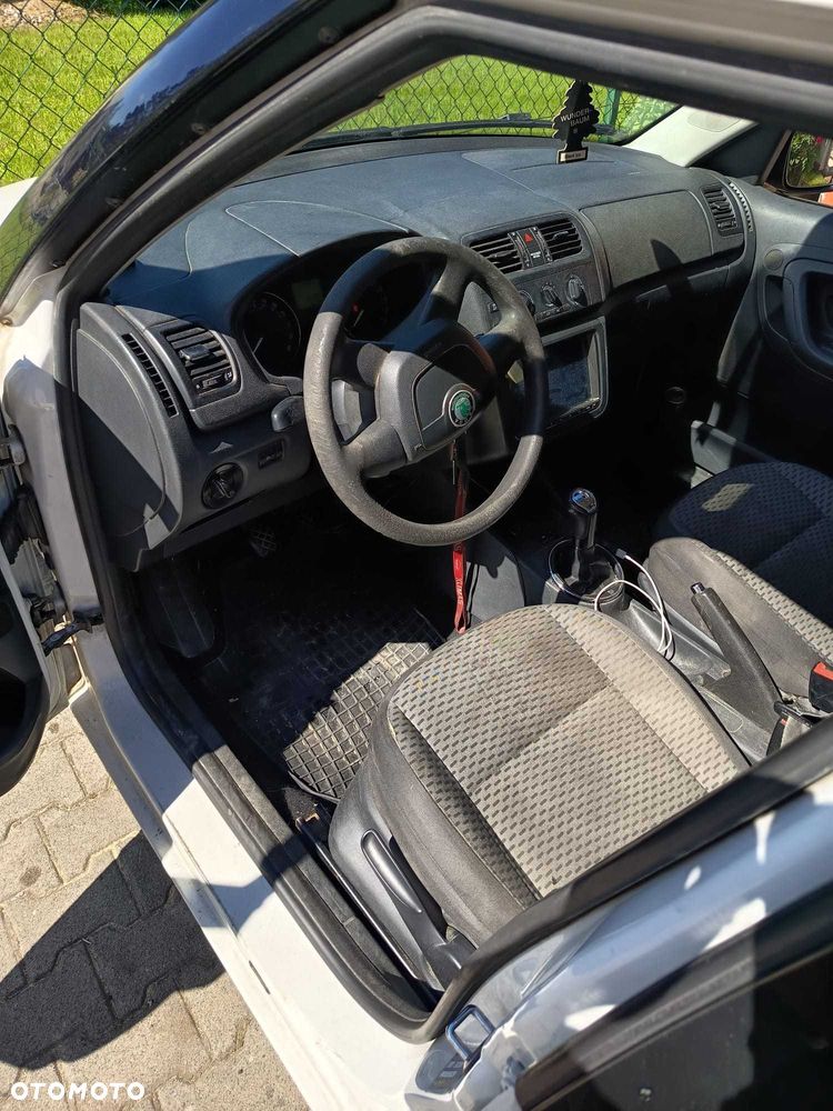 Skoda Roomster - 2
