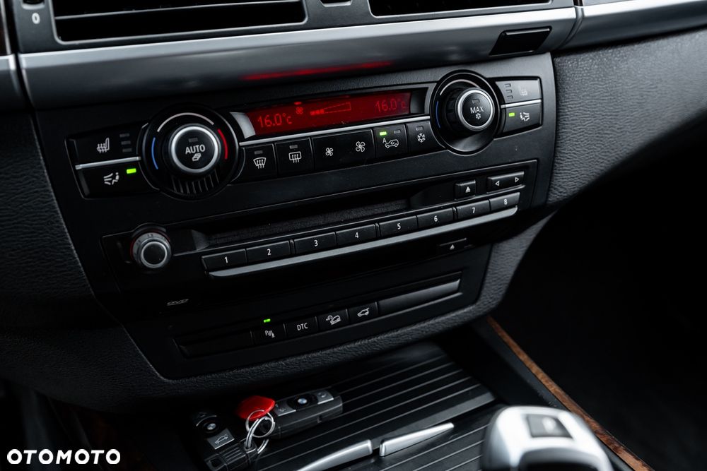BMW X5 3.0sd - 36