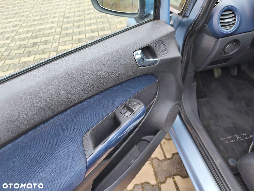 Opel Corsa 1.2 16V - 9