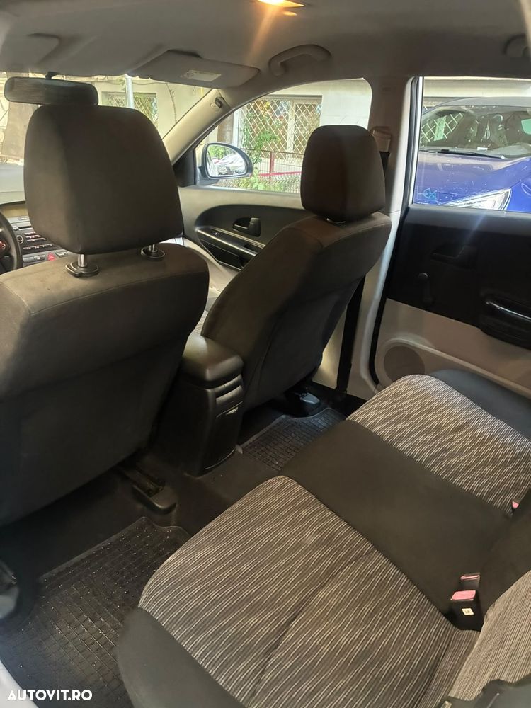 Kia Ceed - 8