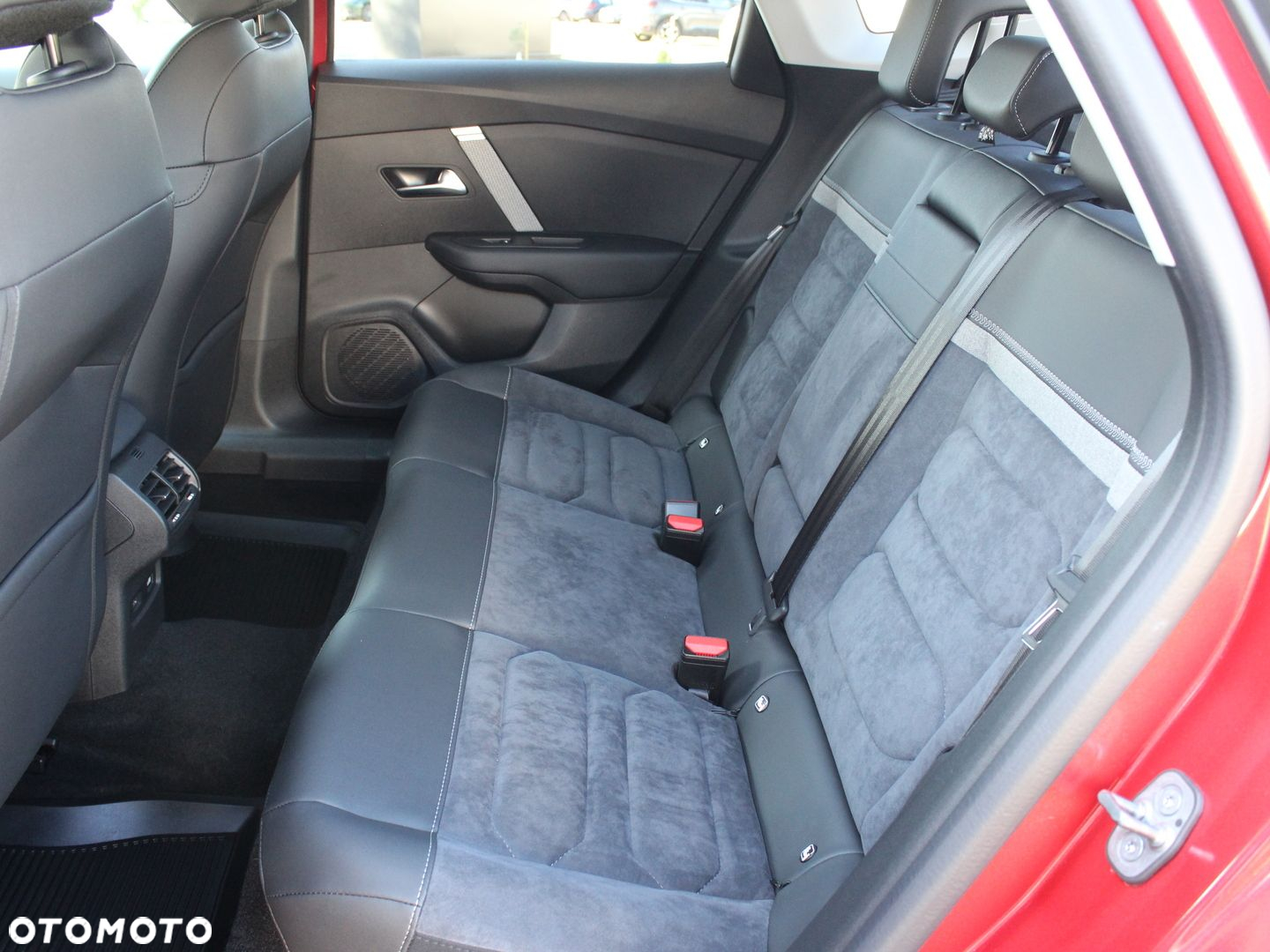 Citroën C4X e-C4 X EV136 50kWh Max - 18
