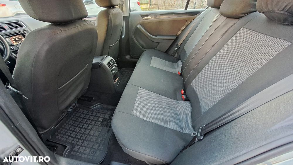 Volkswagen Jetta 1.6 TDI CR DPF Comfortline - 10