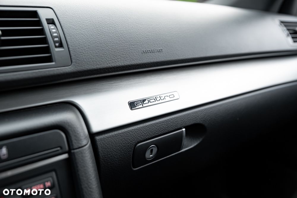 Audi A4 Avant 1.8 T quattro - 30