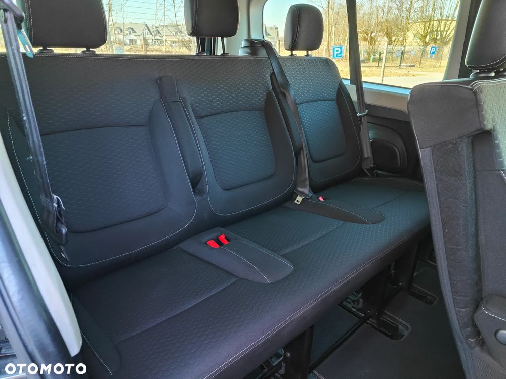 Opel Vivaro - 23