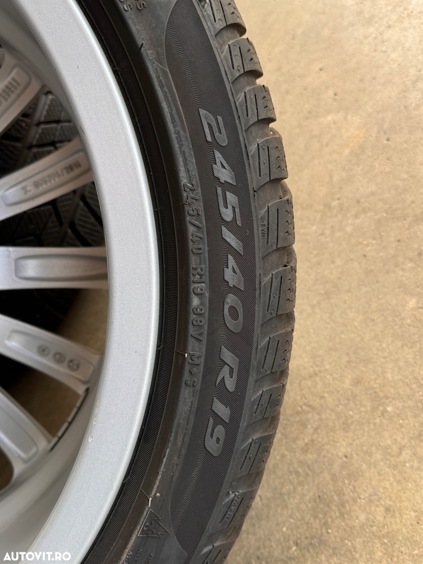Vând jante originale BMW 5 G30-31 pe 19” cu anvelope de iarnă - 10