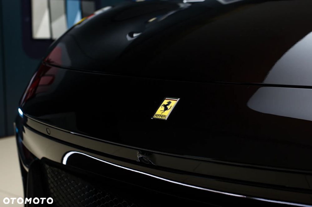 Ferrari Purosangue - 12