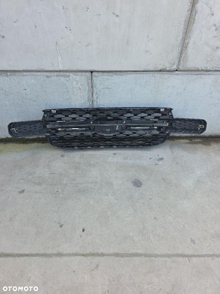 FORD RANGER IV LIMITED GRILL ATRAPA - 7