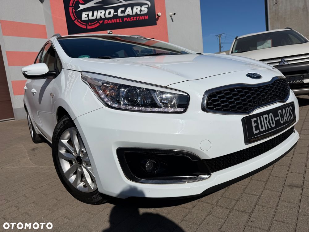 Kia Ceed 1.4 CVVT Dream Team Edition - 6