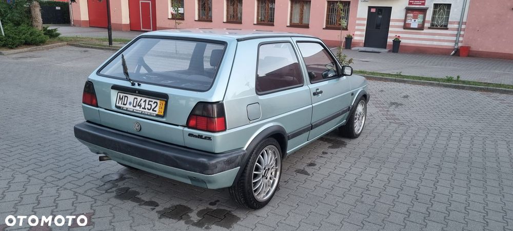 Volkswagen Golf - 11